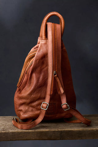 WTF Soho Convertible Bag (Distressed Brown)
