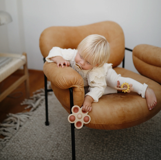 Flower Press Toy (Rose/Blush/Shifting Sand)