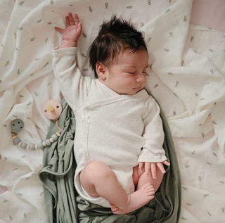 Muslin Swaddle Blanket Organic Cotton (Leaves)
