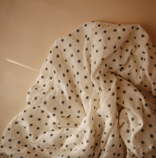 Muslin Swaddle Blanket Organic Cotton (Black Daisy)