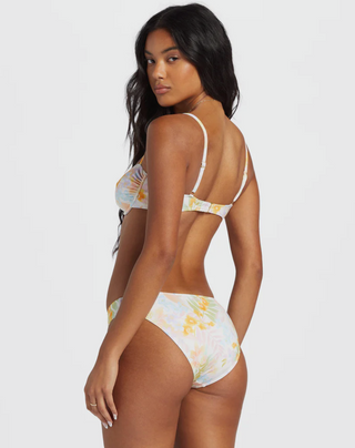 Peaceful Palms Ruched Underwire Bikini Top (MUL)