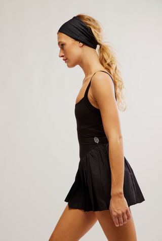 SWING OF THINGS DRESS (Black)