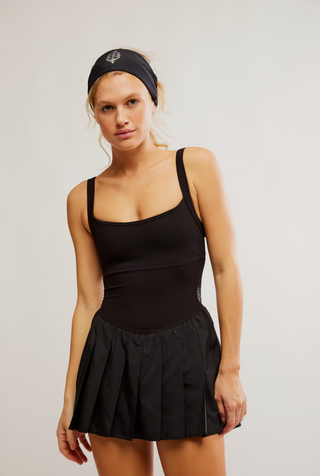 SWING OF THINGS DRESS (Black)