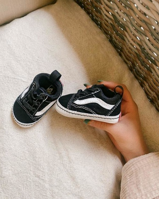Infant Old Skool Crib (Black/White)