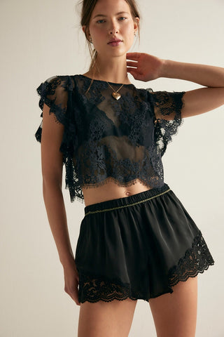 MEET ME IN THE MIDDLE TAP SHORT (Black)