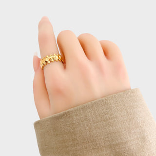 Elizabeth Ring