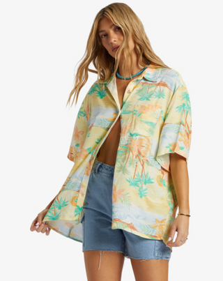 On Vacation Woven Shirt (MUL)