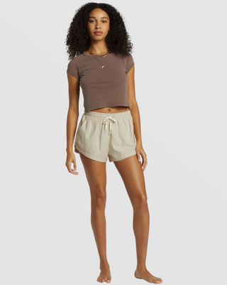 Road Trippin Elastic Waist Shorts (TJN0)