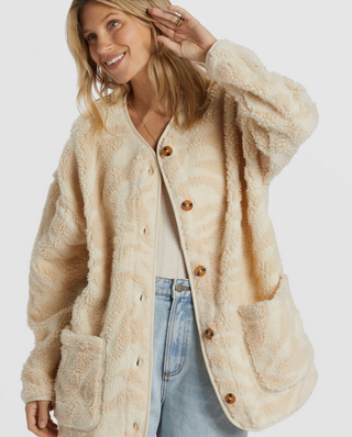 Fireside Cozy Buttoned Fleece Jacket (WDR0)