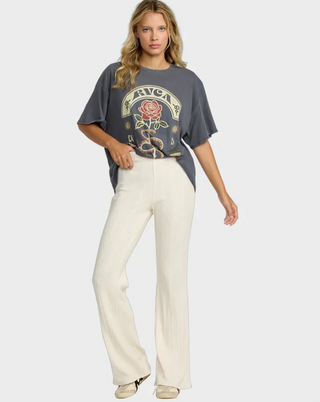Ava Pant (CLO)
