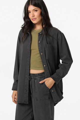 Sevie Shacket (Washed Black)