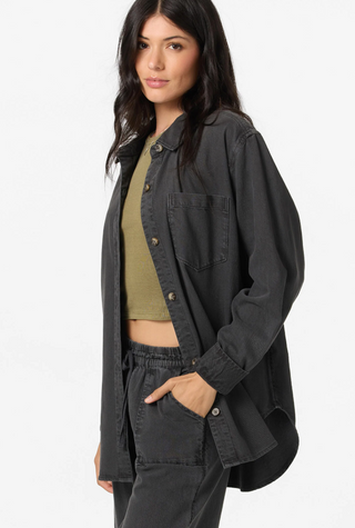 Sevie Shacket (Washed Black)