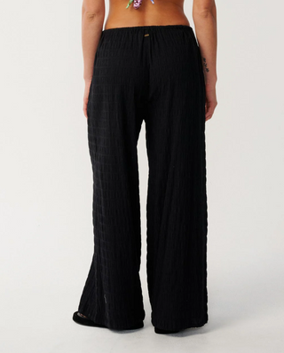 Islands Cover Up Pant (Black)