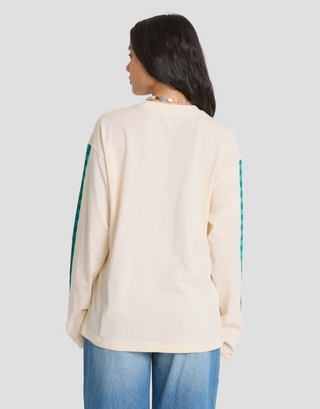 ON VACAY LONG SLEEVE TEE (WCP)
