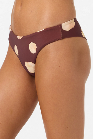 Camila Shells Comber Mid-Rise Medium Bikini Bottoms (CHO)