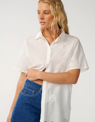 BOSSA NOVA EMB SHORT SLEEVE SHIRT (Bone)