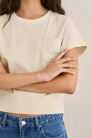 SEASIDE FLORAL TEE (NAT)