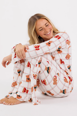 Cozy Christmas Bears Women's Long Sleeve Ruffle Set
