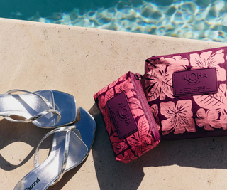 Punahele Small Pouch (Tropical/Plum)