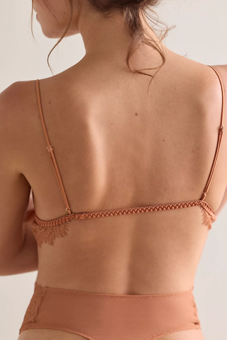 LACE BOUND TRIANGLE BRA (Hazel)