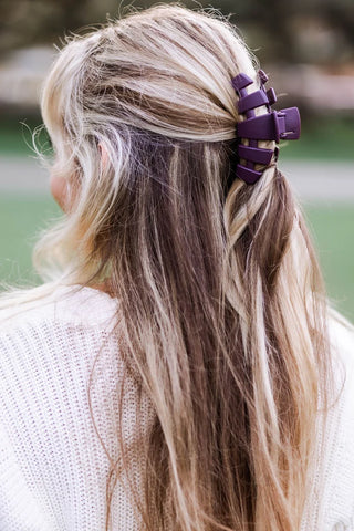 Classic Burgundy Bliss Medium Claw Hair Clip