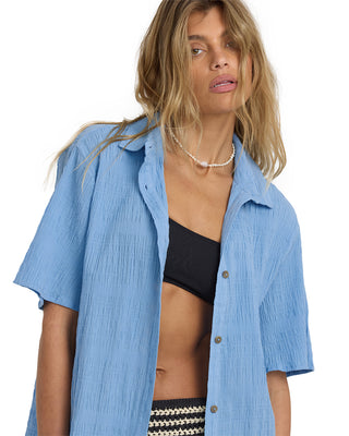 Laura Short Sleeve Woven Top (Blue Drift)